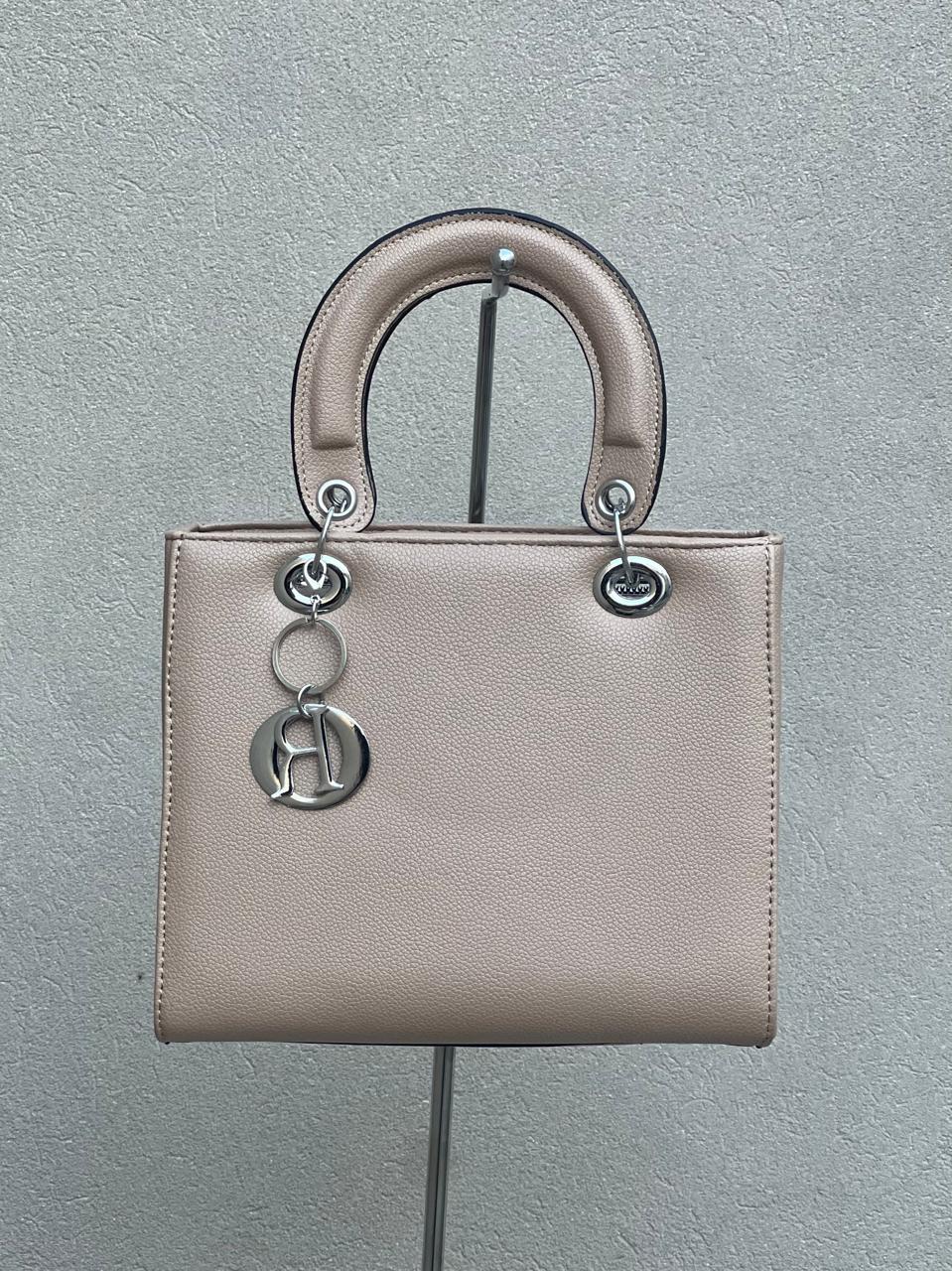 CARTERA RIHANNA BEIGE