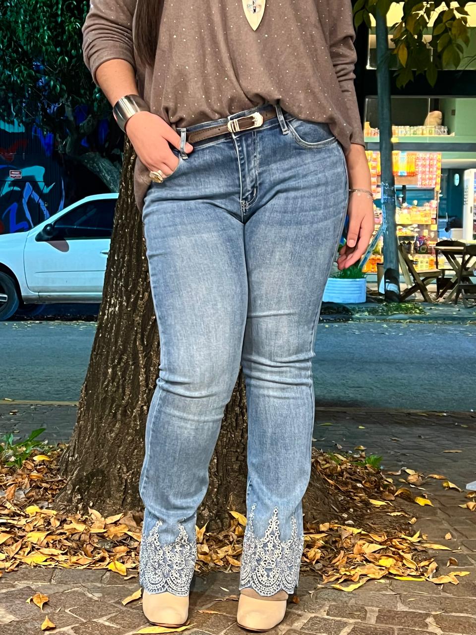 JEAN FRANCES | HELENA